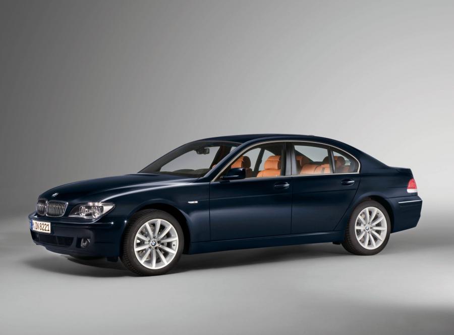  BMW 7-Series 2006 года  (фото 51 из 53)